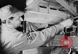 Immagine di Ispezione elettrica United States USA, 1943, secondo 4 filmato di repertorio 65675072637