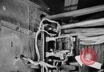 Immagine di Ispezione elettrica United States USA, 1943, secondo 19 filmato di repertorio 65675072637