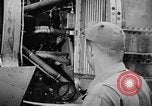Immagine di Ispezione elettrica United States USA, 1943, secondo 20 filmato di repertorio 65675072637
