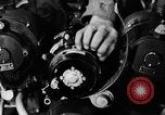 Immagine di Ispezione elettrica United States USA, 1943, secondo 35 filmato di repertorio 65675072637