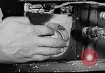Immagine di Ispezione elettrica United States USA, 1943, secondo 55 filmato di repertorio 65675072637