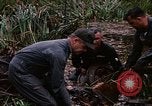 Image Récupération des LB-7 Bluefields au Nicaragua, 1969, de la seconde 32 séquences d'archives historiques vidéo 65675072640