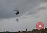 Image Récupération des LB-7 Bluefields au Nicaragua, 1969, de la seconde 31 séquences d'archives historiques vidéo 65675072641