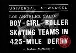 Standbild roller Derby Los Angeles California USA, 1938, aus Sekunde 3 historischem Filmmaterial Videoclip 65675072655