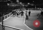 Standbild roller Derby Los Angeles California USA, 1938, aus Sekunde 9 historischem Filmmaterial Videoclip 65675072655
