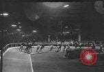 Standbild roller Derby Los Angeles California USA, 1938, aus Sekunde 25 historischem Filmmaterial Videoclip 65675072655