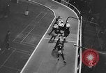 Standbild roller Derby Los Angeles California USA, 1938, aus Sekunde 38 historischem Filmmaterial Videoclip 65675072655