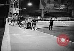 Standbild roller Derby Los Angeles California USA, 1938, aus Sekunde 42 historischem Filmmaterial Videoclip 65675072655