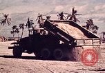 Image Bataille de Tarawa Tarawa Îles Gilbert, 1943, de la seconde 11 séquences d'archives historiques vidéo 65675072670