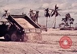 Image Bataille de Tarawa Tarawa Îles Gilbert, 1943, de la seconde 14 séquences d'archives historiques vidéo 65675072670