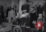 Image Le président Harry S Truman présente les médailles d'Honneur Washington DC USA, 1952, de la seconde 7 séquences d'archives historiques vidéo 65675072673