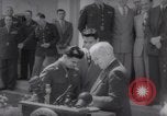 Image Le président Harry S Truman présente les médailles d'Honneur Washington DC USA, 1952, de la seconde 32 séquences d'archives historiques vidéo 65675072673