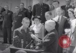 Image Le président Harry S Truman présente les médailles d'Honneur Washington DC USA, 1952, de la seconde 35 séquences d'archives historiques vidéo 65675072673