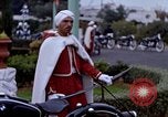 Image de gardes du palais Tunis Tunisie, 1959, de la seconde 60 séquences d'archives historiques vidéo 65675072708