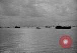 Standbild alliierten Truppen erobern Balikpapan Borneo Indonesien, 1945, aus Sekunde 10 historischem Filmmaterial Videoclip 65675072727