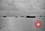 Standbild alliierten Truppen erobern Balikpapan Borneo Indonesien, 1945, aus Sekunde 12 historischem Filmmaterial Videoclip 65675072727