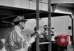 Standbild alliierten Truppen erobern Balikpapan Borneo Indonesien, 1945, aus Sekunde 40 historischem Filmmaterial Videoclip 65675072727