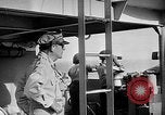 Standbild alliierten Truppen erobern Balikpapan Borneo Indonesien, 1945, aus Sekunde 42 historischem Filmmaterial Videoclip 65675072727