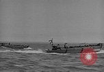 Standbild alliierten Truppen erobern Balikpapan Borneo Indonesien, 1945, aus Sekunde 53 historischem Filmmaterial Videoclip 65675072727