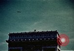 Standbild V-E Day Feier Paris Frankreich, 1945, aus Sekunde 42 historischem Filmmaterial Videoclip 65675072728