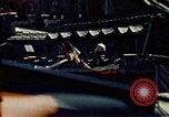 Standbild V-E Day Feier Paris Frankreich, 1945, aus Sekunde 56 historischem Filmmaterial Videoclip 65675072728