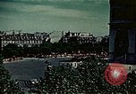Standbild V-E Day Feier Paris Frankreich, 1945, aus Sekunde 58 historischem Filmmaterial Videoclip 65675072728