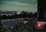 Standbild V-E Day Feier Paris Frankreich, 1945, aus Sekunde 62 historischem Filmmaterial Videoclip 65675072728
