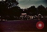 Immagine di V-e celebrazione della festa Parigi Francia, 1945, secondo 13 filmato di repertorio 65675072729