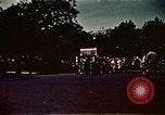 Immagine di V-e celebrazione della festa Parigi Francia, 1945, secondo 14 filmato di repertorio 65675072729