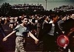 Immagine di V-e celebrazione della festa Parigi Francia, 1945, secondo 46 filmato di repertorio 65675072729