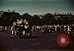 Immagine di V-e celebrazione della festa Parigi Francia, 1945, secondo 49 filmato di repertorio 65675072729