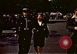Immagine di V-e celebrazione della festa Parigi Francia, 1945, secondo 60 filmato di repertorio 65675072729