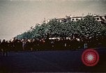 Immagine di V-e celebrazione della festa Teatro europeo, 1945, secondo 15 filmato di repertorio 65675072731
