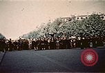 Immagine di V-e celebrazione della festa Teatro europeo, 1945, secondo 22 filmato di repertorio 65675072731