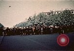 Immagine di V-e celebrazione della festa Teatro europeo, 1945, secondo 32 filmato di repertorio 65675072731