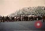Immagine di V-e celebrazione della festa Teatro europeo, 1945, secondo 50 filmato di repertorio 65675072731