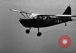 Standbild L-5 Sentinel Flugzeuge Saidor New Guinea, 1944, aus Sekunde 7 historischem Filmmaterial Videoclip 65675072746