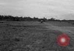 Standbild L-5 Sentinel Flugzeuge Saidor New Guinea, 1944, aus Sekunde 25 historischem Filmmaterial Videoclip 65675072746