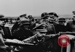 Immagine di Heinrich Himmler con Karl-Gustav Sauberzweig Neuhammer Germania, 1943, secondo 12 filmato di repertorio 65675072797