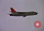 Immagine di F-8D Crusader degli aerei da caccia Point Mugu California USA, 1963, secondo 6 filmato di repertorio 65675072809