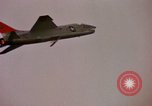 Immagine di F-8D Crusader degli aerei da caccia Point Mugu California USA, 1963, secondo 11 filmato di repertorio 65675072809
