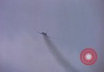 Immagine di F-8D Crusader degli aerei da caccia Point Mugu California USA, 1963, secondo 50 filmato di repertorio 65675072809