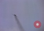 Immagine di F-8D Crusader degli aerei da caccia Point Mugu California USA, 1963, secondo 51 filmato di repertorio 65675072809