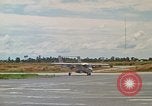 Image poneys noir Vietnam, 1971, de la seconde 6 séquences d'archives historiques vidéo 65675072818
