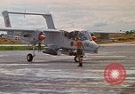 Image poneys noir Vietnam, 1971, de la seconde 20 séquences d'archives historiques vidéo 65675072818