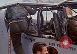 Image poneys noir Vietnam, 1971, de la seconde 50 séquences d'archives historiques vidéo 65675072818
