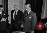 Immagine di Costantino Oumansky Washington DC USA, 1941, secondo 59 filmato di repertorio 65675072842