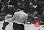 Standbild Golden Glove-Box Turnier 1941 New York United States USA, 1941, aus Sekunde 11 historischem Filmmaterial Videoclip 65675072849