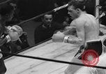 Standbild Golden Glove-Box Turnier 1941 New York United States USA, 1941, aus Sekunde 14 historischem Filmmaterial Videoclip 65675072849