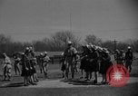 Immagine di Cleveland Browns San Antonio Texas USA, 1941, secondo 42 filmato di repertorio 65675072852
